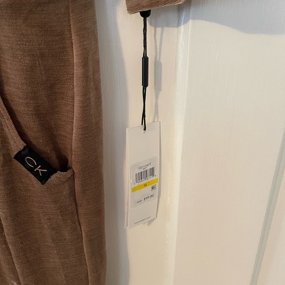 Velvet Heart Brown V-Neck Jumpsuit - Picture 4 of 4